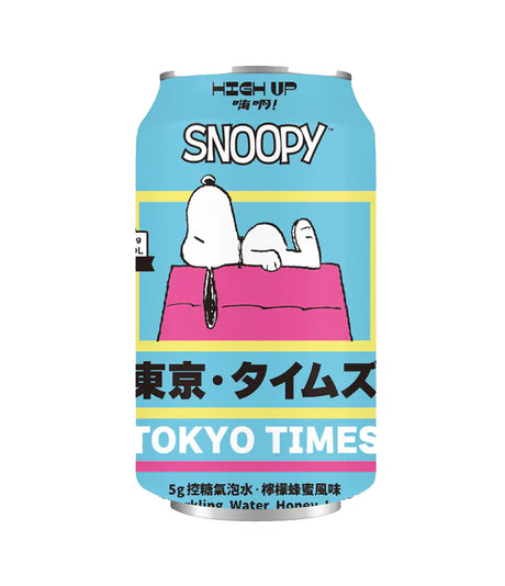 Snoopy-themed can with blue background and Japanese text
