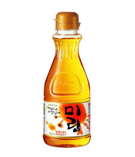 A bottle of Lotte Korean Cooking Wine with a yellow liquid inside, labeled in Korean and English.