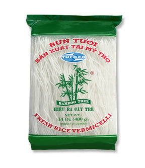 Packaging of Bamboo Tree Fresh Rice Vermicelli, with the product visible through a clear window, against a white background with green accents.