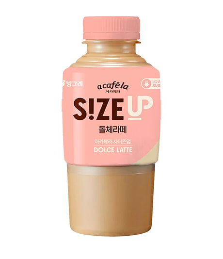 Caféa Size Up Dolce Latte bottle with pink cap on a white background
