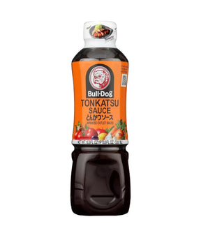 Bottle of Bull-Dog Tonkatsu Sauce with Japanese text and branding on the label.