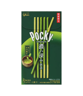 Packaging of Glico Pocky Dark Rich Matcha Biscuit Sticks featuring green tea flavored sticks, with a green color theme and Japanese text.