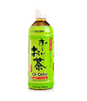 A bottle of Ito En Unsweetened Green Tea, 500ml, with Japanese text on the label.