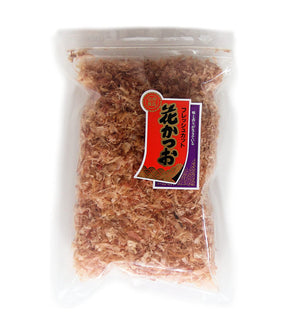 A packaged product of Surugaya Hana Katsuo Bonito Flakes 50g, with labeling in Japanese.