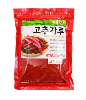 Packaging of Tae Kyung Red Pepper Powder (Fine) showing the product name, image of red peppers, and net weight of 454g.